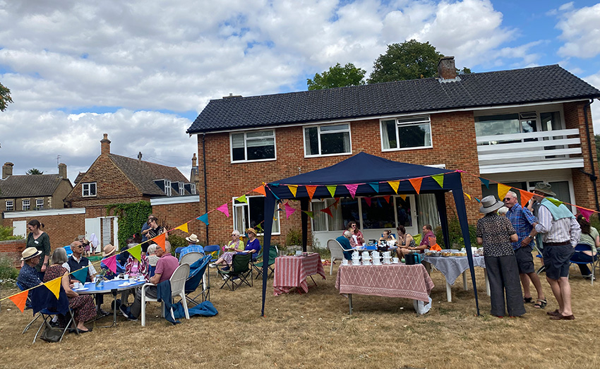 Cream Tea, Rectory Gardens, St Swithuns Parish Church, Sandy